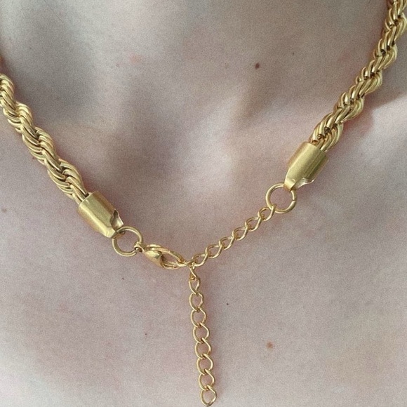 Twisted Elegance 18K Gold Rope Necklace - Picture 3 of 3